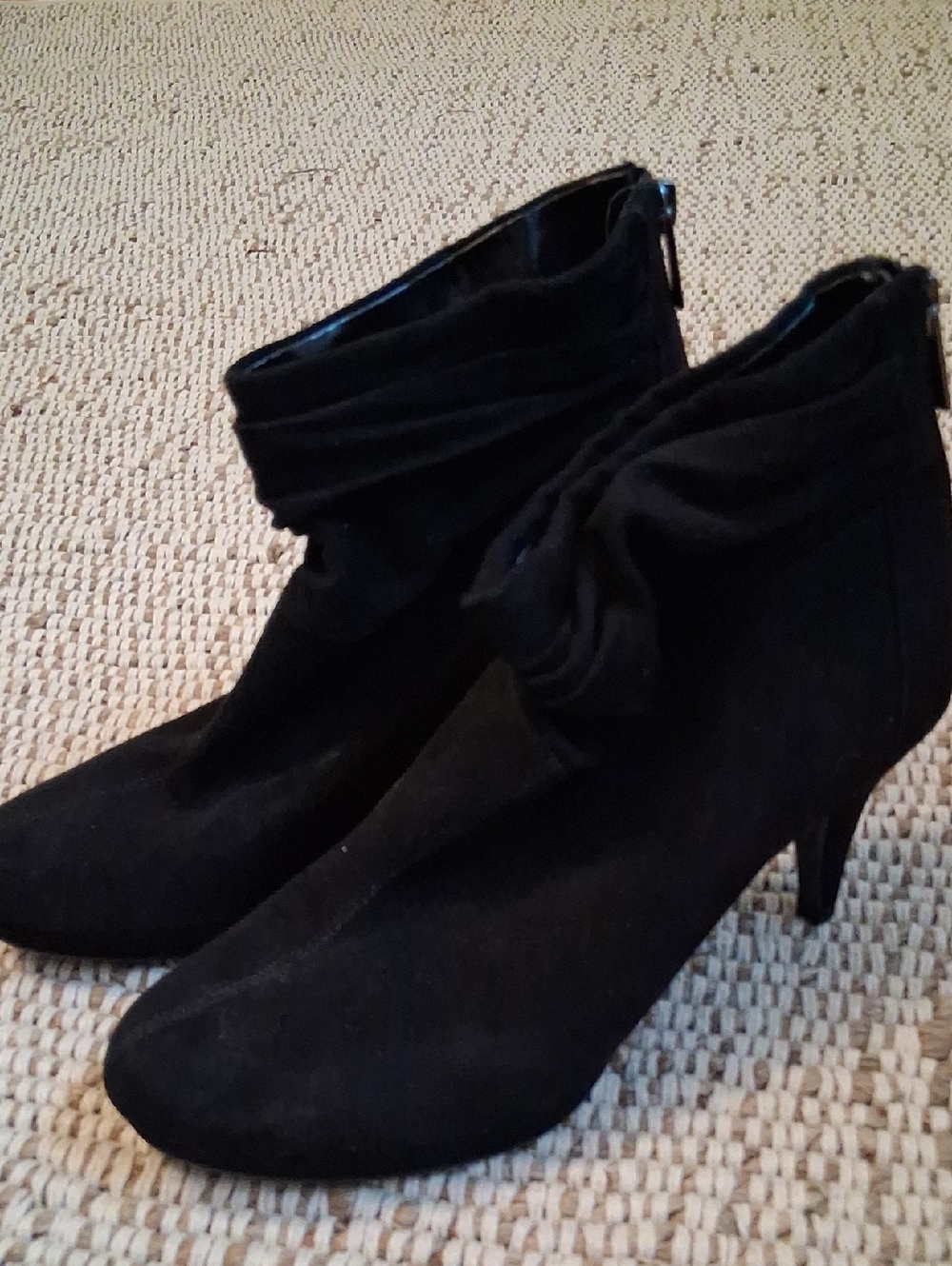 Bandolino Black Suede Ruched Ankle Booties